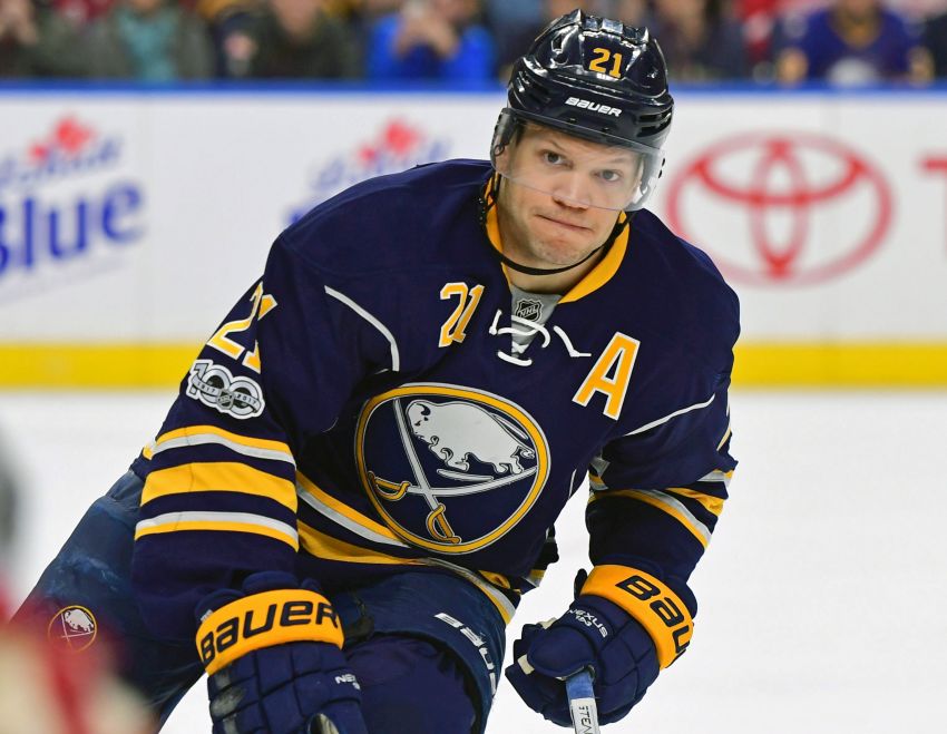 Report: Sabres' Kyle Okposo discharged 