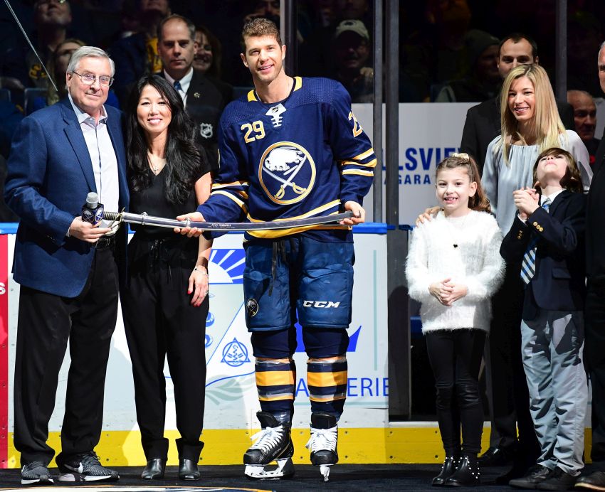Sabres honor Jason Pominville for 1 