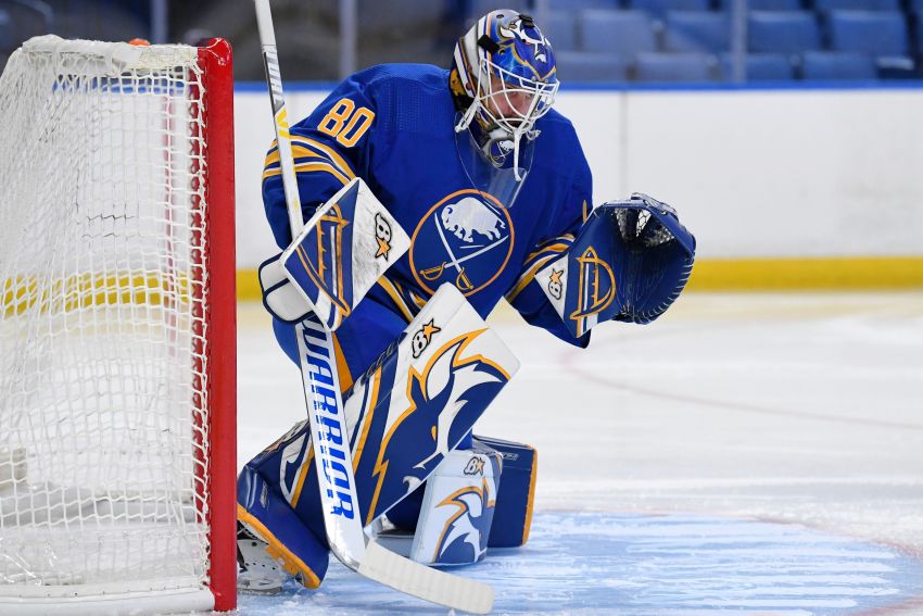 Sabres goalie Aaron Dell excited for fresh chance, happy to change number