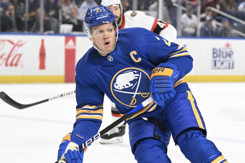 Kyle Okposo at 2017 All-Star  Buffalo Sabres Beyond Blue & Gold 